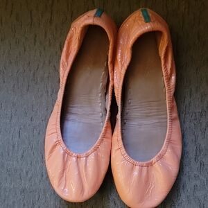 Tieks Coral Patent Ballet Flats Size 7 VGUC